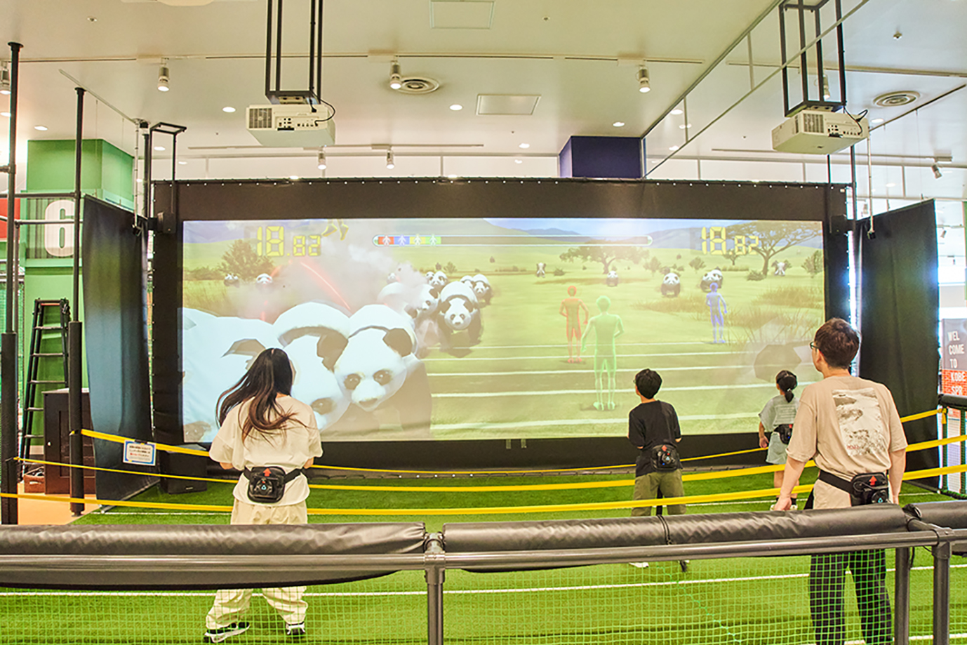 【いこーよ限定・ファミ割120】親子で使えるKOBE SUPER STADIUM 120分チケットの写真