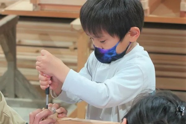 6歳になったら机を作ろう！木こり&机作り体験 in高知の写真