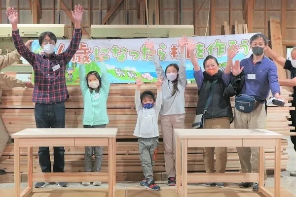 6歳になったら机を作ろう！木こり&机作り体験 in高知の写真