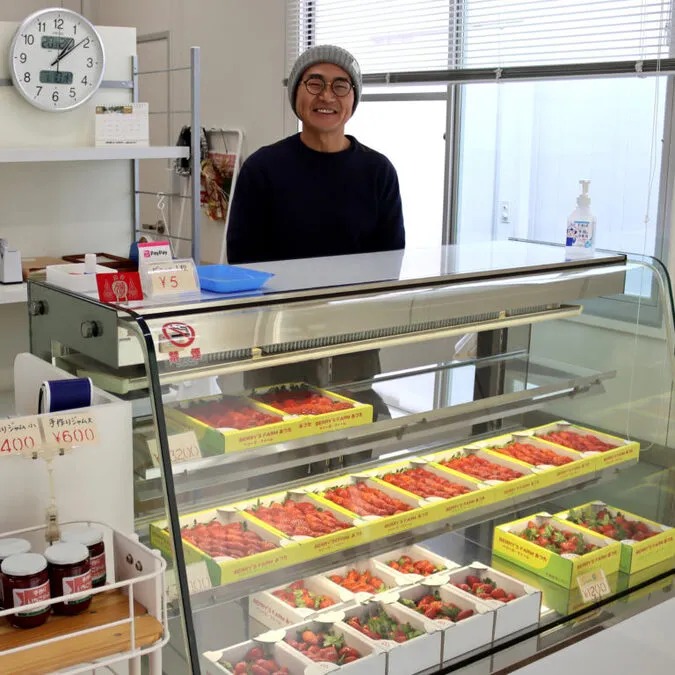 ＼9品種食べ比べ／30分食べ放題・練乳1個つき♪イチゴ狩り体験の写真