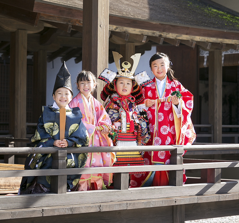 着付体験（有料）
予約制　１週間前までにご予約ください。詳細はHPをご覧ください。
・男の子衣装
・女の子衣装
・子供大鎧