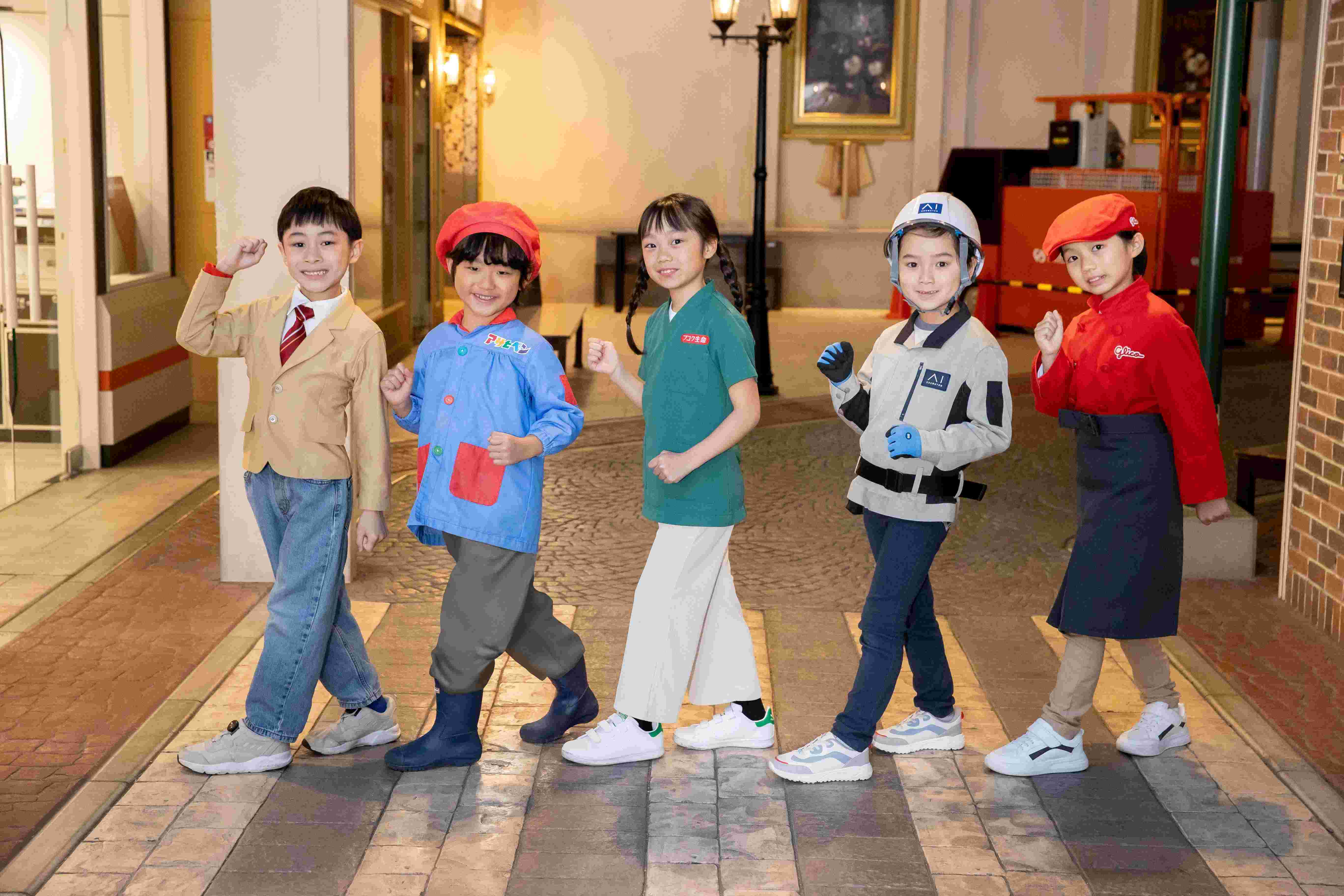 ユニホームを着て、さあ仕事を始めよう！