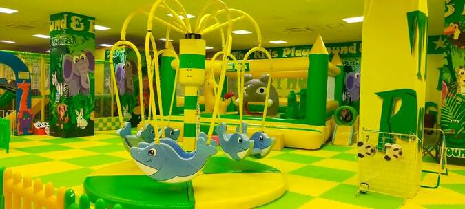 【100円割引／土日祝券】嬉しい家族プラン(5名様まで)！土日祝遊び放題の写真