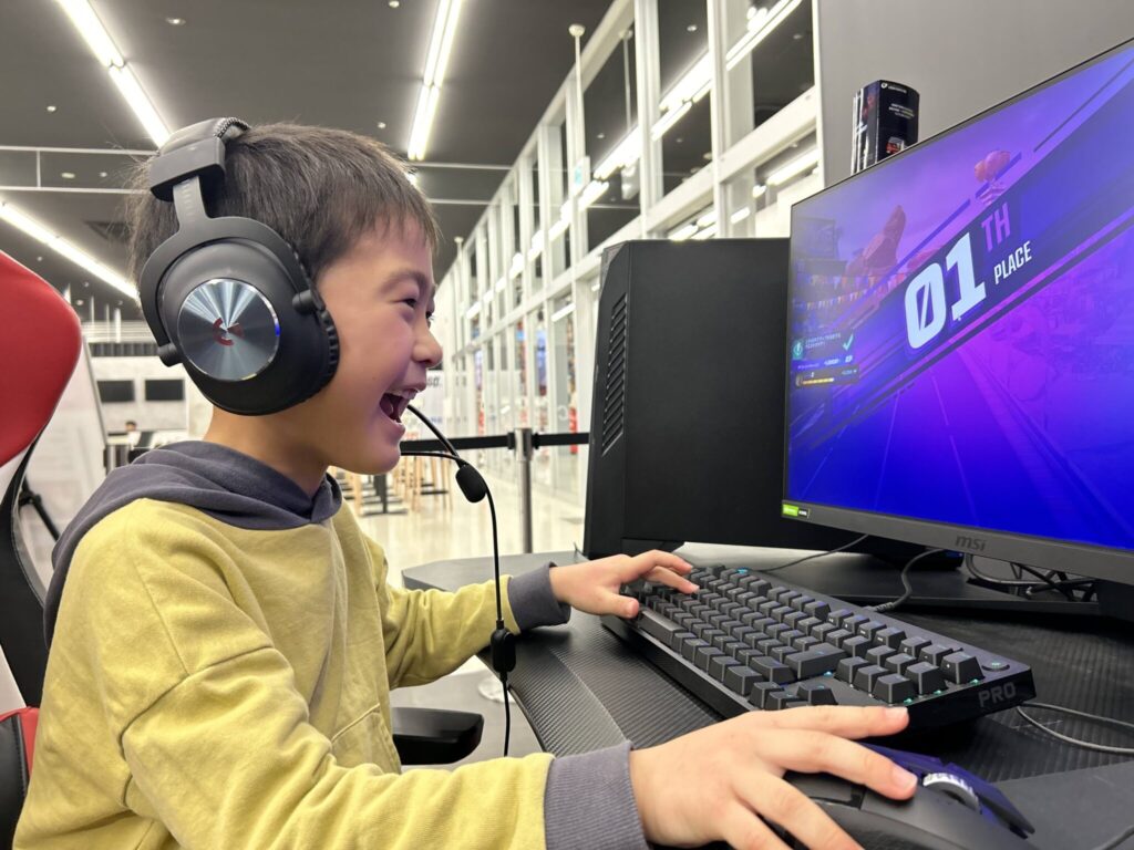 プロゲーマーのような本格環境でゲームをプレイ！