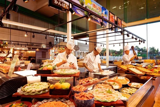 【ホテルランチバイキング】自然豊かな景色と季節の料理！ファミリーやカップル、女性にオススメ！の写真