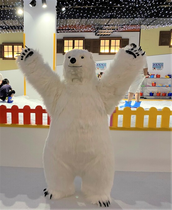人気の高い雪で遊べるスノータウン（Snow Town）大好評稼働中！雪遊び、ソリすべりが出来ます！長靴、おもちゃ、ソリは全て無料の貸し出しです。