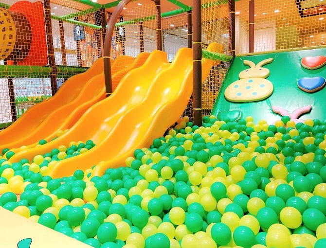 ★100円割引★【平日】1日パック：子供の室内遊び場「ザキッズ」の写真