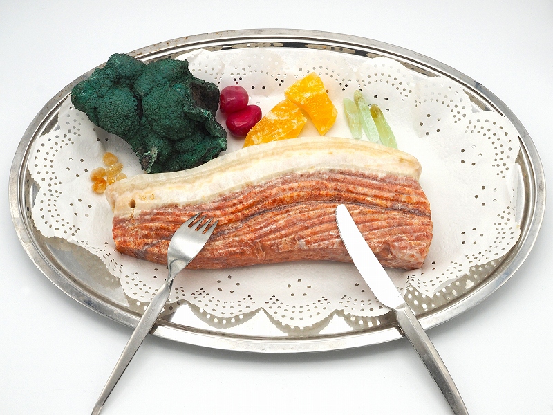 まるで本物のお肉！？ おいしそうな「豚肉石」