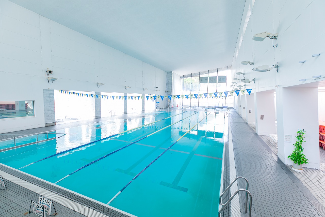 【平日限定】天然温泉・屋内プール+ひよしプレイアリーナ +タオルセット付き1DAY PASSの写真