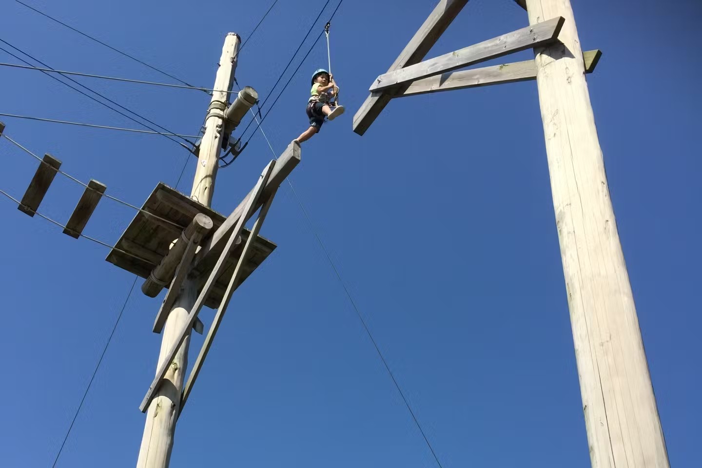 【いこーよ限定割引き】＼4歳～初心者OK／地上8mのアドベンチャー＋ZIPライン（200m）コース♪の写真