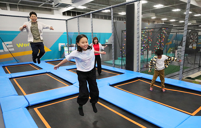 【土日祝・ハイシーズン・200円割引】JOYPOLIS SPORTS　120分遊び放題チケットの写真