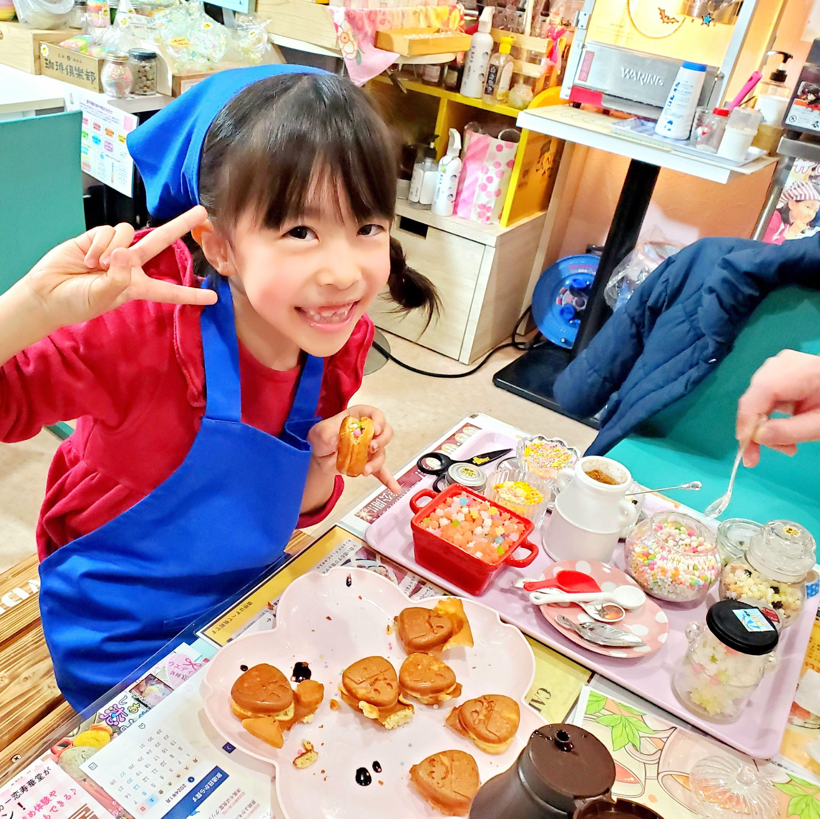 店舗限定☆恋むすび焼き手焼き職人体験【Webチケット限定！選べるクーポン付き】の写真