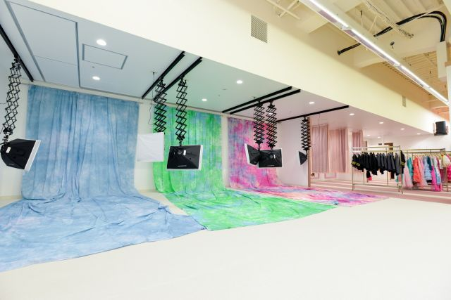 約200着の衣装をご用意している「フォトスタジオ」