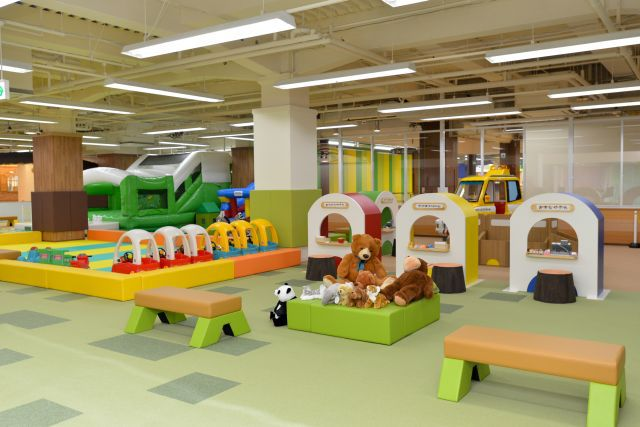 お買いものや、お店屋さんごっこが楽しめる「キッズマーケット」