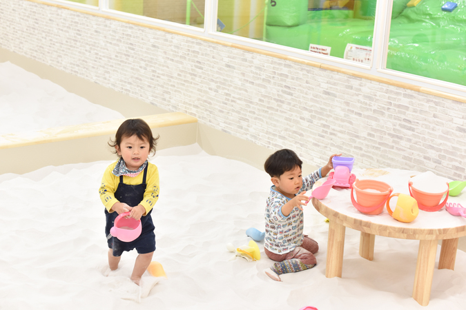 【平日券：初回利用限定】ピュアキッズ入間 大型室内公園 1日遊び放題フリーチケットの写真