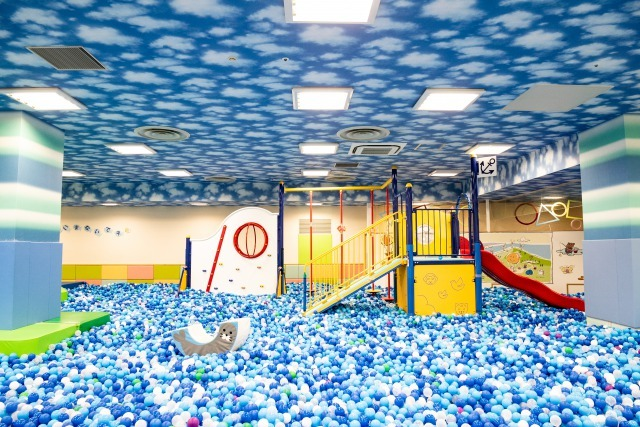 【平日限定/初回利用限定】ピュアキッズ伏見桃山 大型室内公園 1日遊び放題フリーチケットの写真