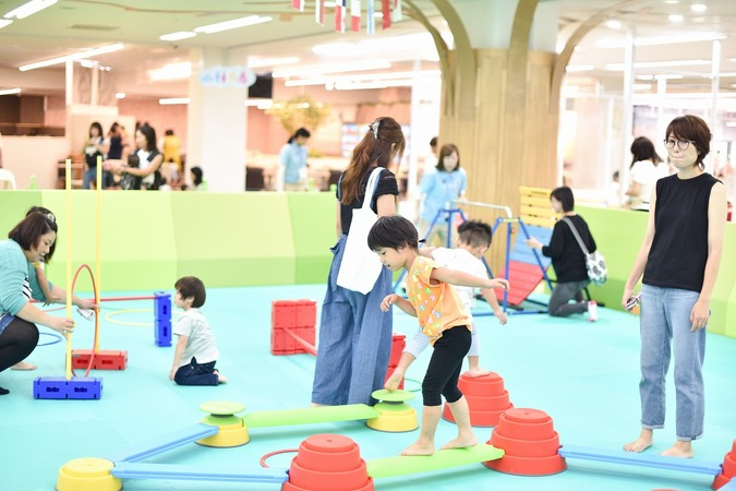 【平日券：ピュアキッズ既存会員用】ピュアキッズしんかな 大型室内公園 1日遊び放題フリーチケットの写真