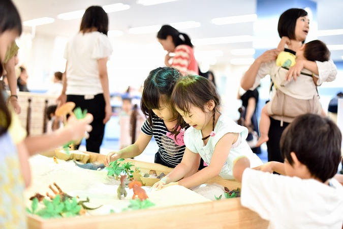 【休日券：初回利用限定】ピュアキッズしんかな 大型室内公園 1日遊び放題フリーチケットの写真