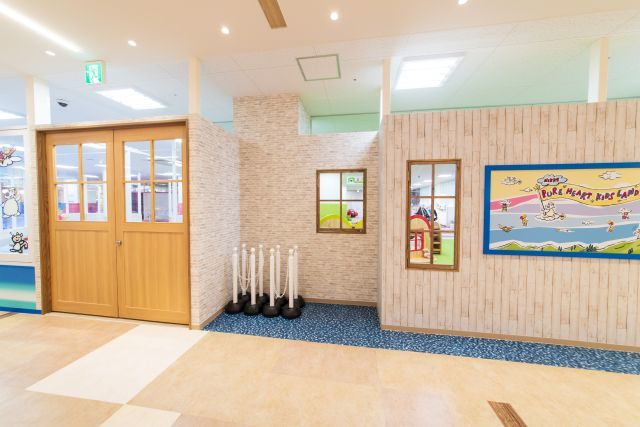 【平日券:初回利用限定】ピュアキッズ甲子園 大型室内公園 1日遊び放題フリーチケットの写真