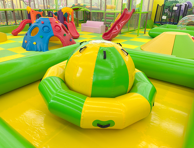 ★100円割引★【土日祝3時間パック】子供の室内遊び場「ザキッズ 兵庫加古川ヤマトヤシキ店」の写真