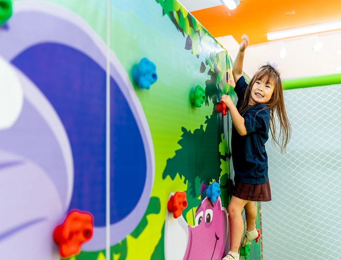 ★最大100円割引★【平日券】平日1日遊び放題 ザキッズ CiiNA CiiNA福住店の写真